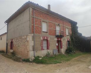 Exterior view of House or chalet for sale in Tórtoles de Esgueva  with Heating and Private garden