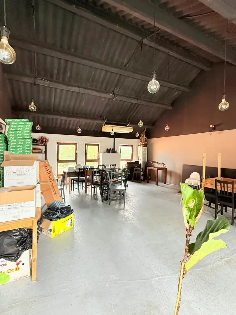 Comedor de Casa o chalet en venta en Oleiros con Calefacción y Jardín privado