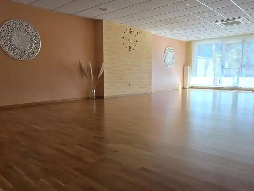 Business premises to rent in Carrer Castell de Tona 22, imagen 10