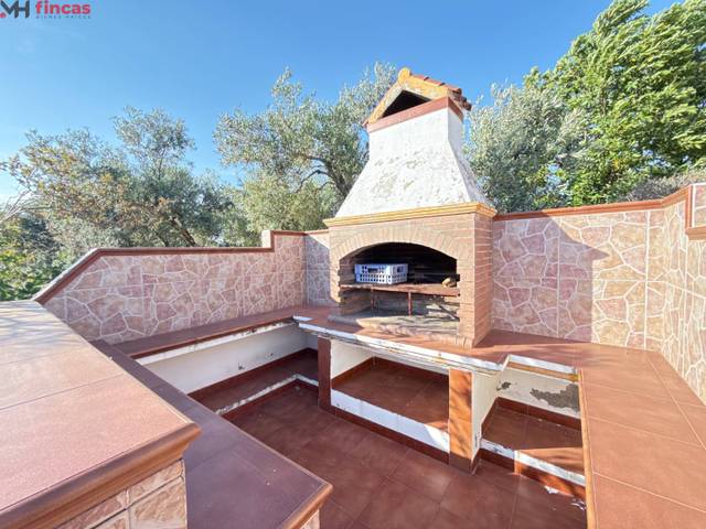 Casa-chalet en Venta en  UR MATA DE LAS NARANJILLAS, 82 en Carmona