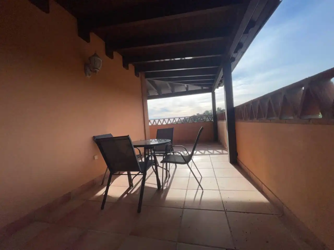 Terrassa de Finca rústica en venda en Estepona amb Aire condicionat, Calefacció i Jardí privat