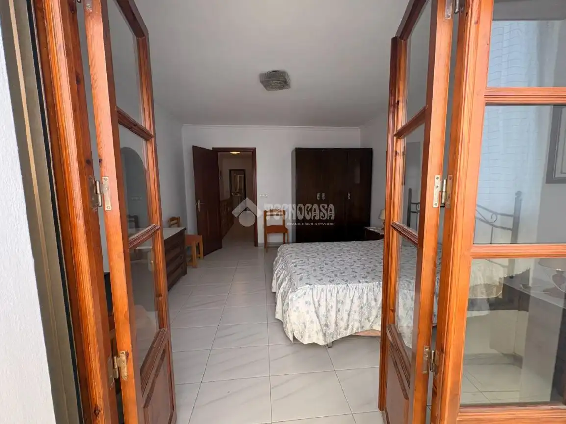 Habitación de Casa adosada en venta en Ardales con Amueblado y Balcón