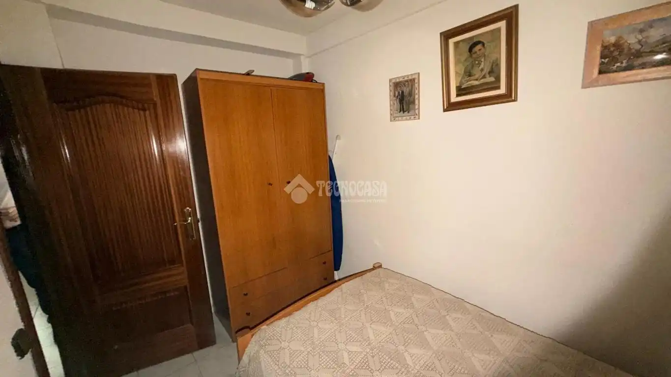 Schlafzimmer von Wohnung zum Verkauf in Madrid mit Klimaanlage und Balkon