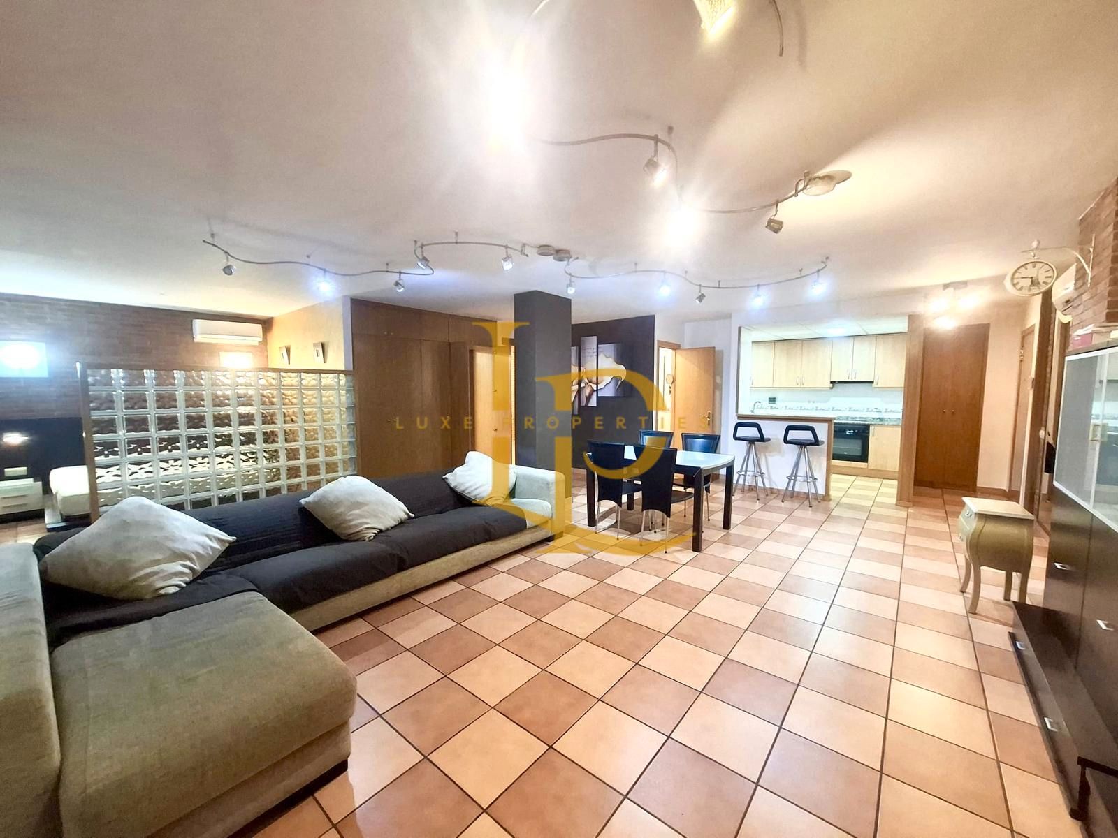 Flat for sale in Terrassa  with Air Conditioner, Heating and Storage room