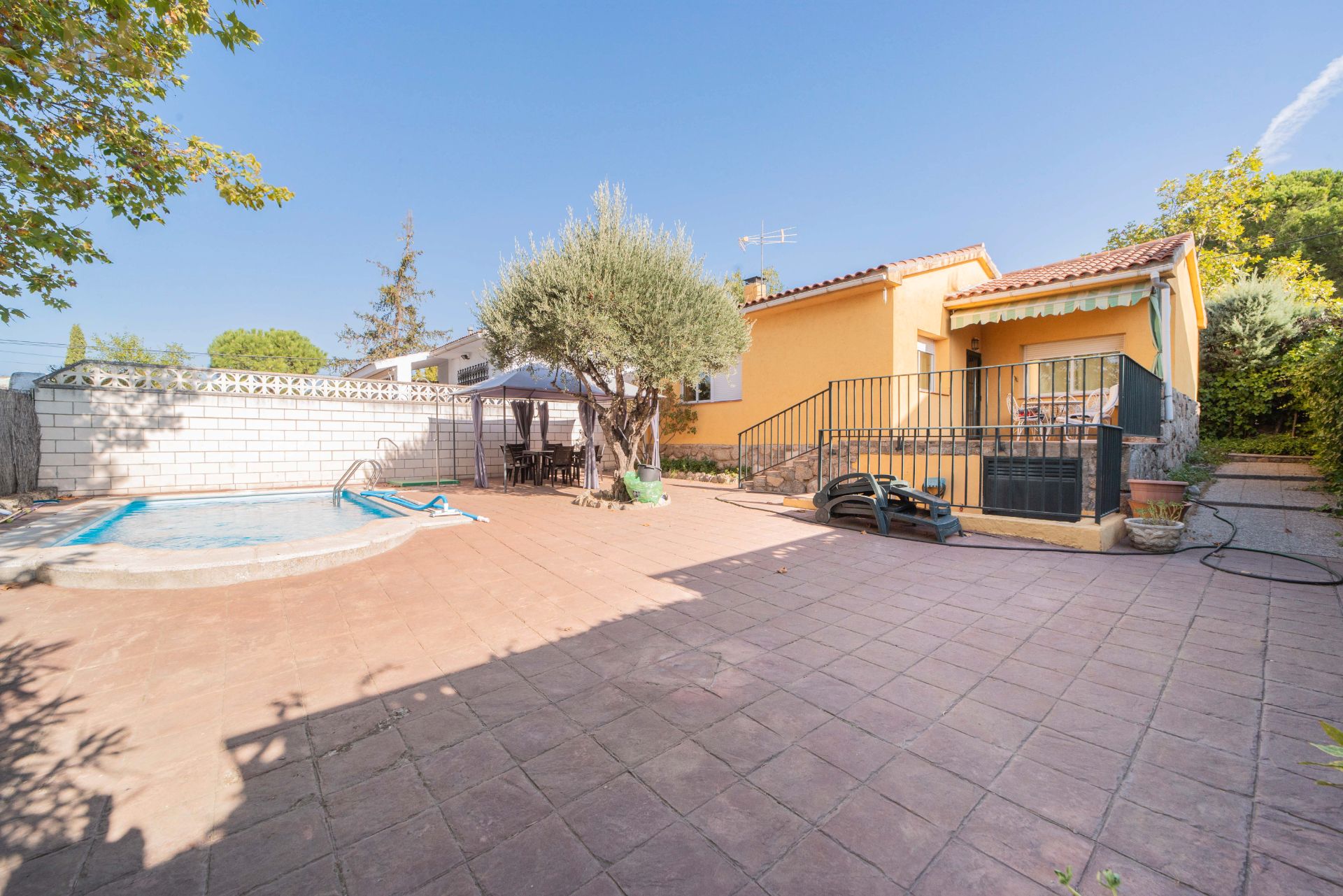 Jardí de Casa o xalet en venda en Navalagamella amb Aire condicionat, Jardí privat i Terrassa