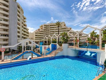 Apartament amb piscina en venda a Avenida Avenida de Rocío Jurado