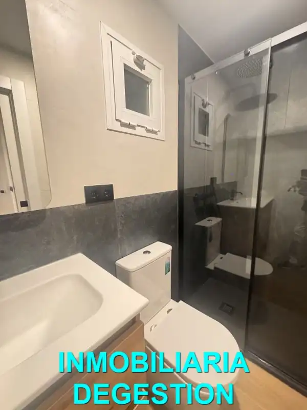 Badezimmer von Wohnung zur Miete in Linares mit Klimaanlage, Heizung und Möbliert