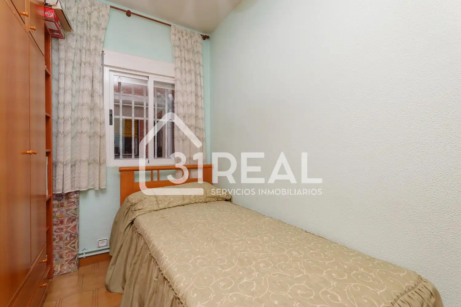 Habitación de Piso en venta en Madrid con Calefacción y Terraza
