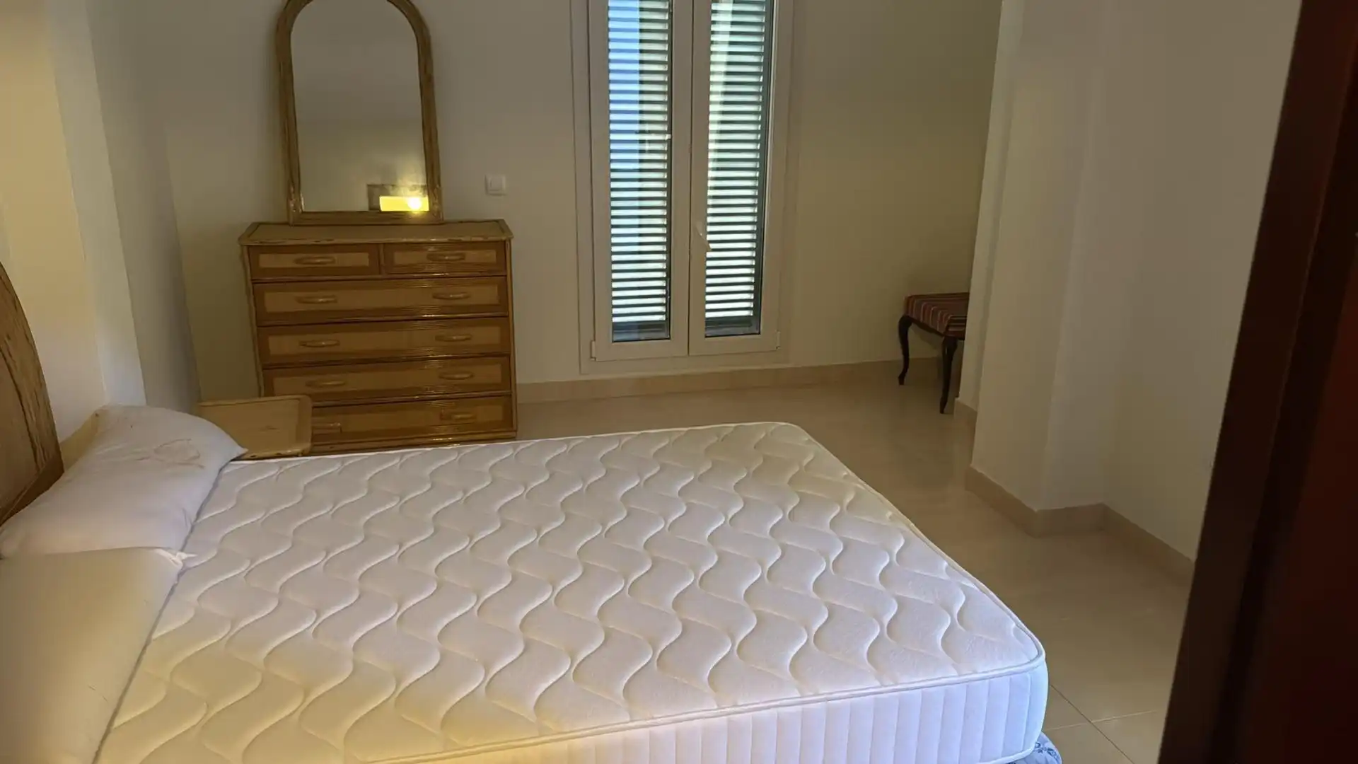 Habitación de Casa adosada en venta en Chiclana de la Frontera con Jardín privado, Terraza y Balcón