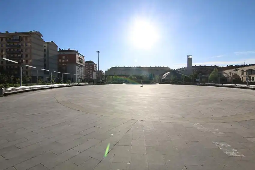 Vista exterior de Local en venta en Ansoáin / Antsoain