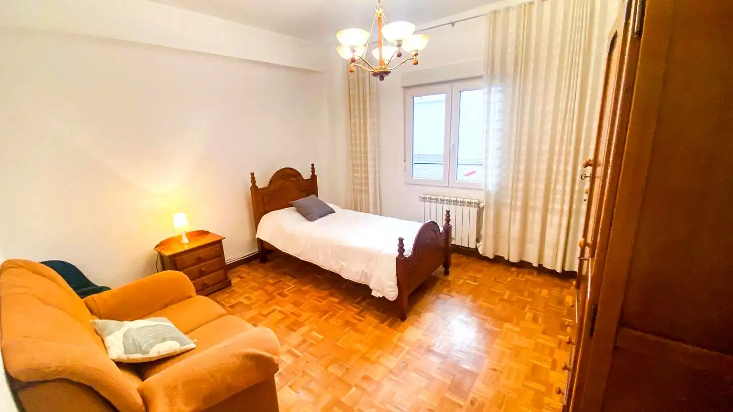 Schlafzimmer von Wohnung zur Miete in Arganzuela