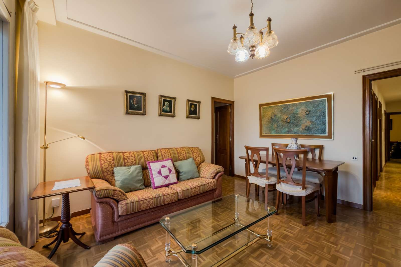 Sala de estar de Apartamento para compartir en  Barcelona Capital con Aire acondicionado, Calefacción y Terraza