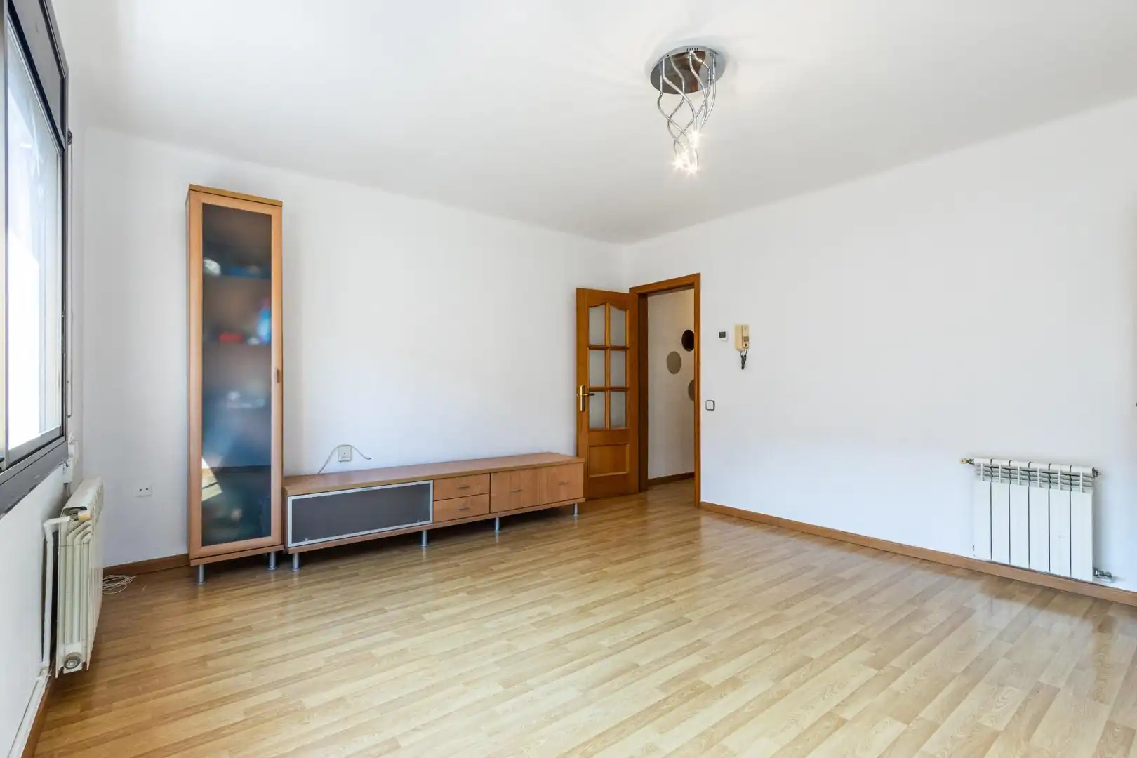 Living room of Flat for sale in Sabadell  with Heating and Parquet flooring
