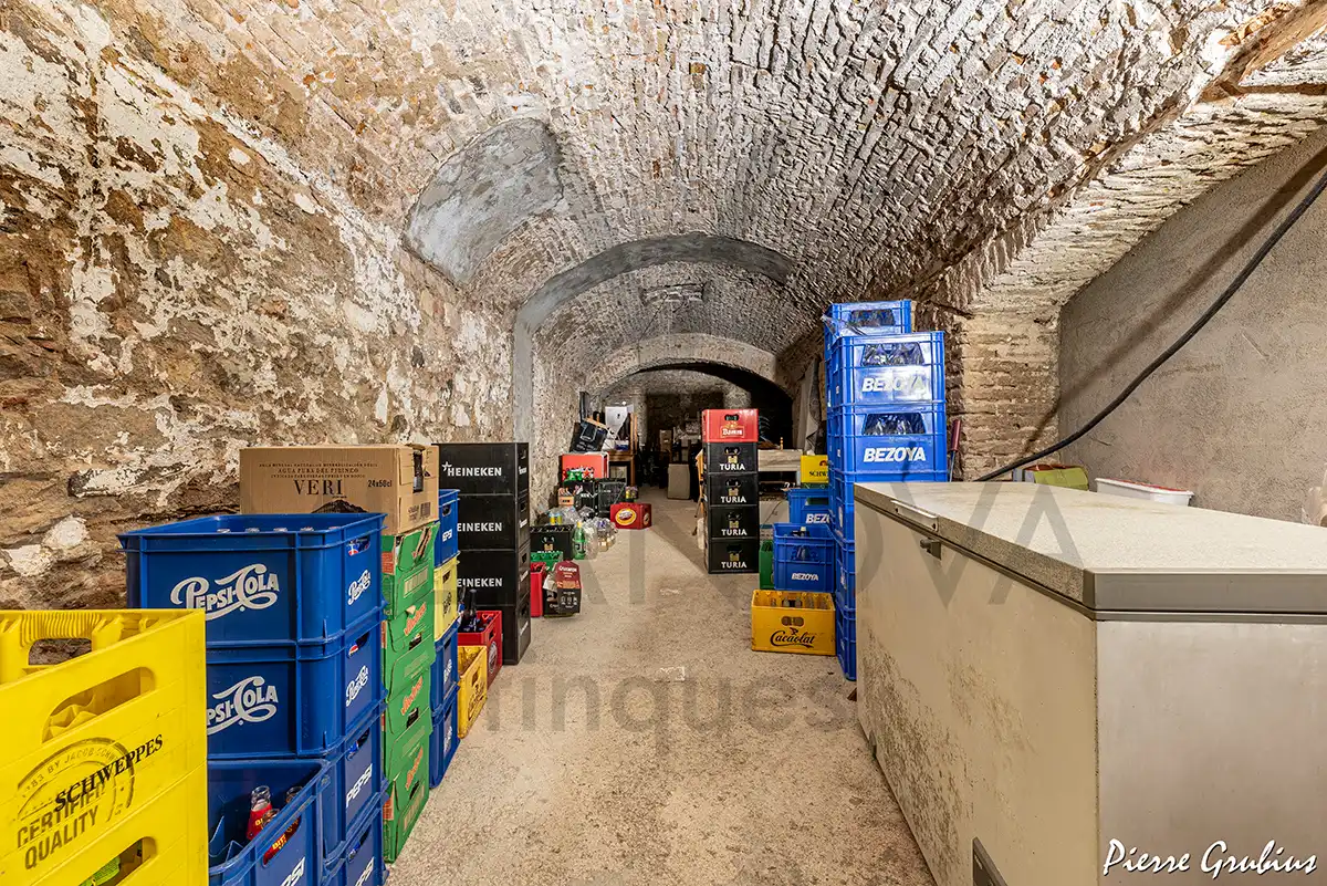 Commercial properties for rent in Falset  with Air Conditioner, Heating and Terrace