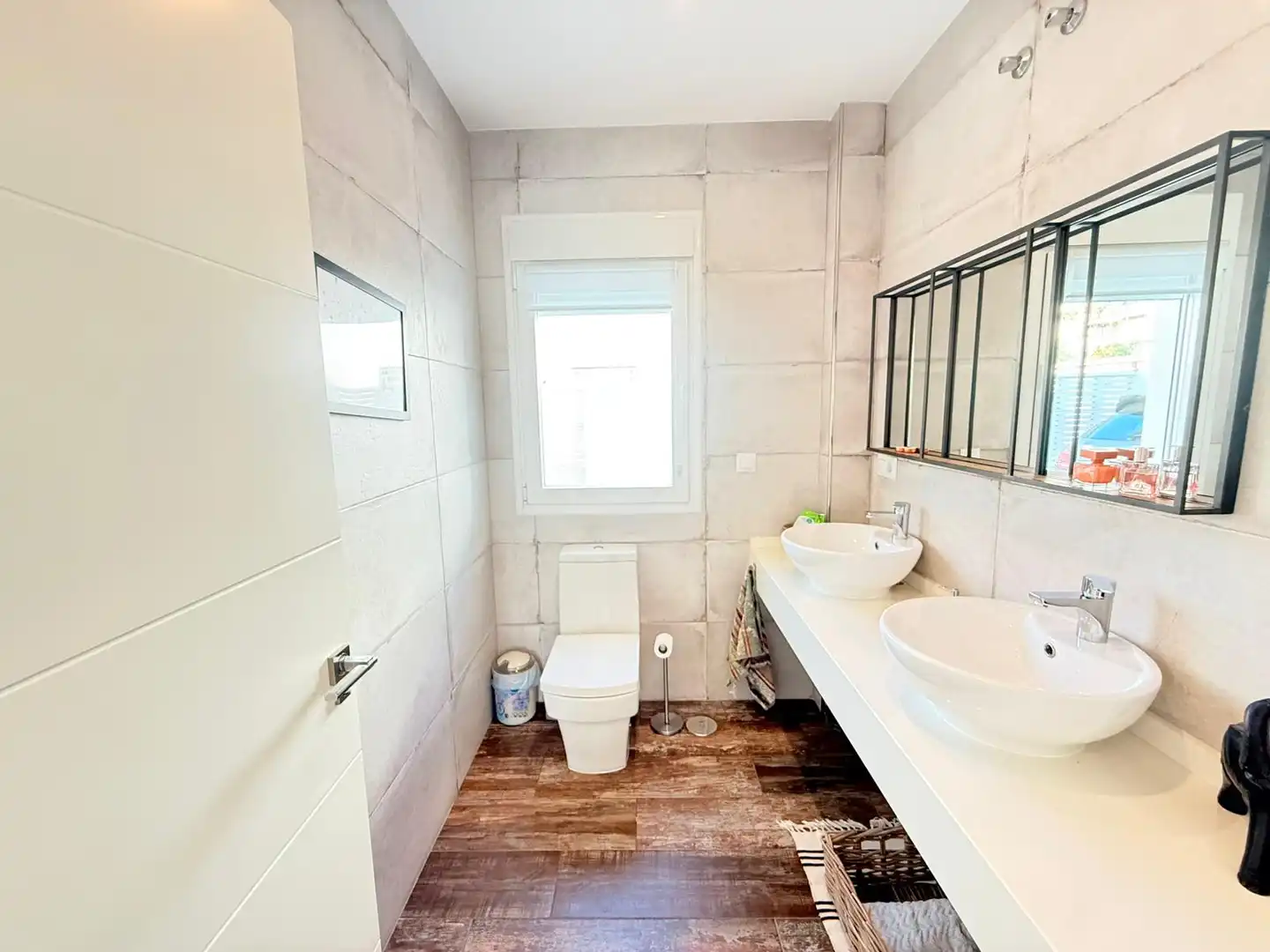 Bany de Casa o xalet en venda en Vélez-Málaga amb Aire condicionat, Jardí privat i Traster