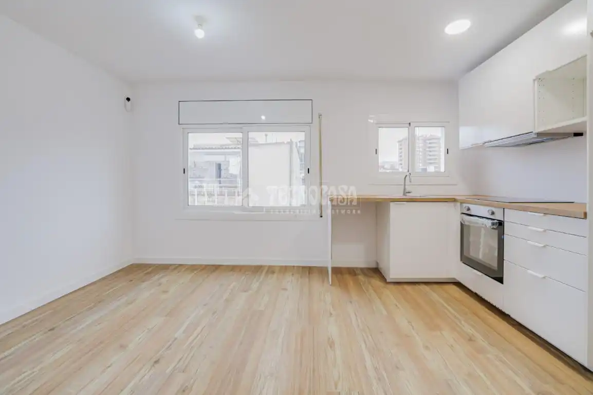 Habitación de Piso en venta en Terrassa con Balcón