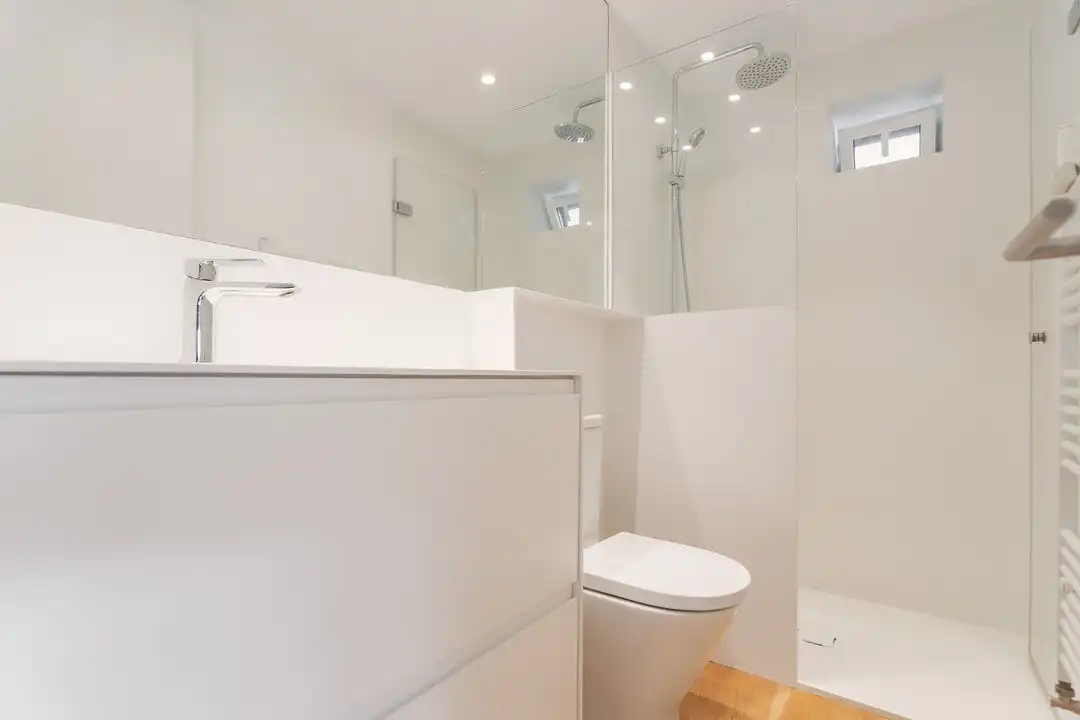 Baño de Ático en venta en  Pamplona / Iruña con Calefacción, Terraza y Alarma