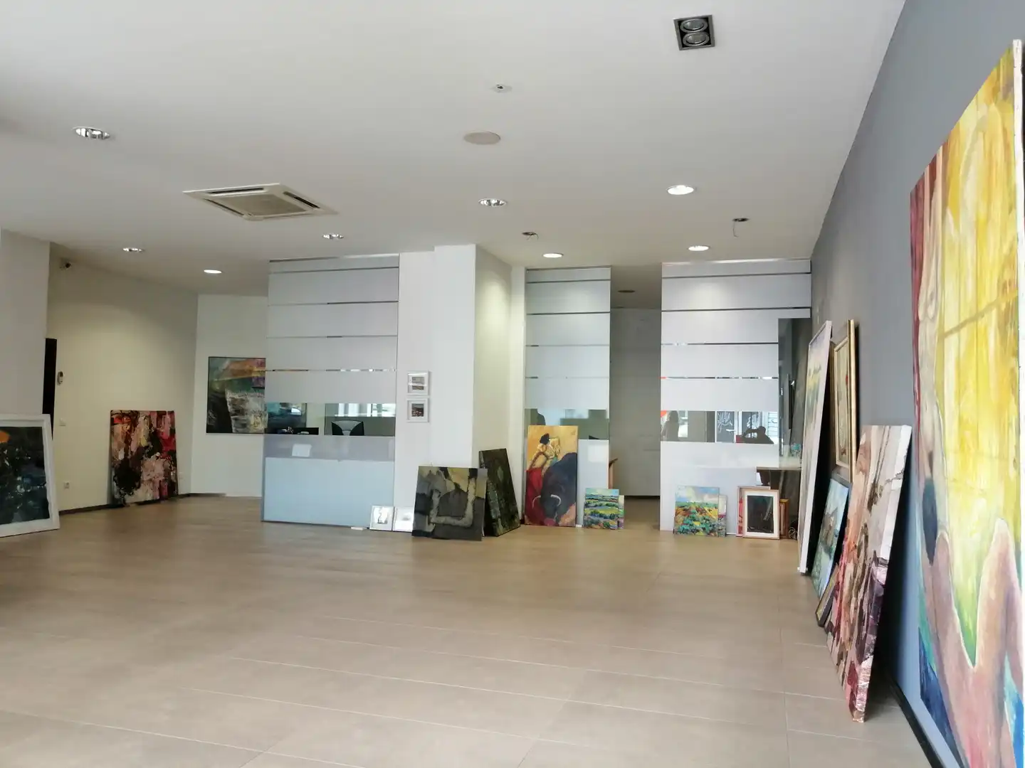 Gewerbefläche zum Verkauf in Avenida de Romero Donallo 17, imagen 7