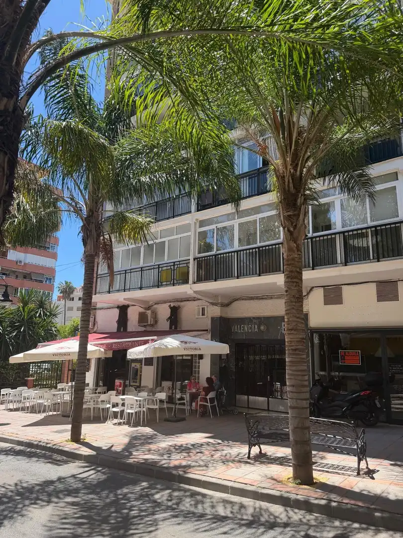 Vista exterior de Pis en venda en Fuengirola amb Aire condicionat, Terrassa i Moblat