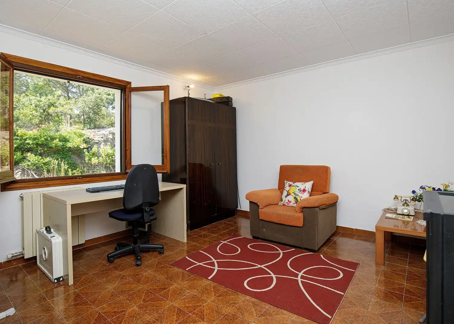 Sala de estar de Casa o chalet en venta en Llambilles con Calefacción, Jardín privado y Terraza