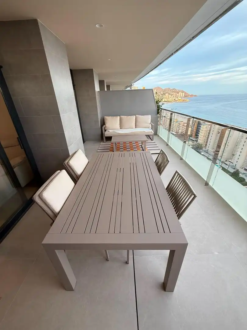 Terrasse von Wohnungen zur Miete in Benidorm mit Klimaanlage, Heizung und Privatgarten