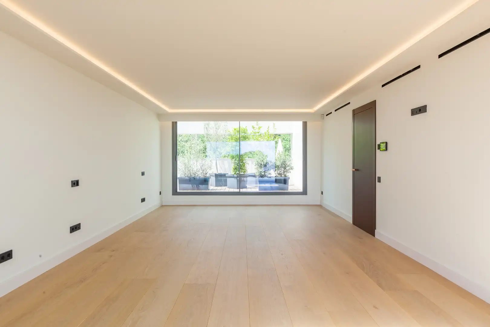 Living room of Houses for sale in Barcelona  with Air Conditioner, Heating and Private garden