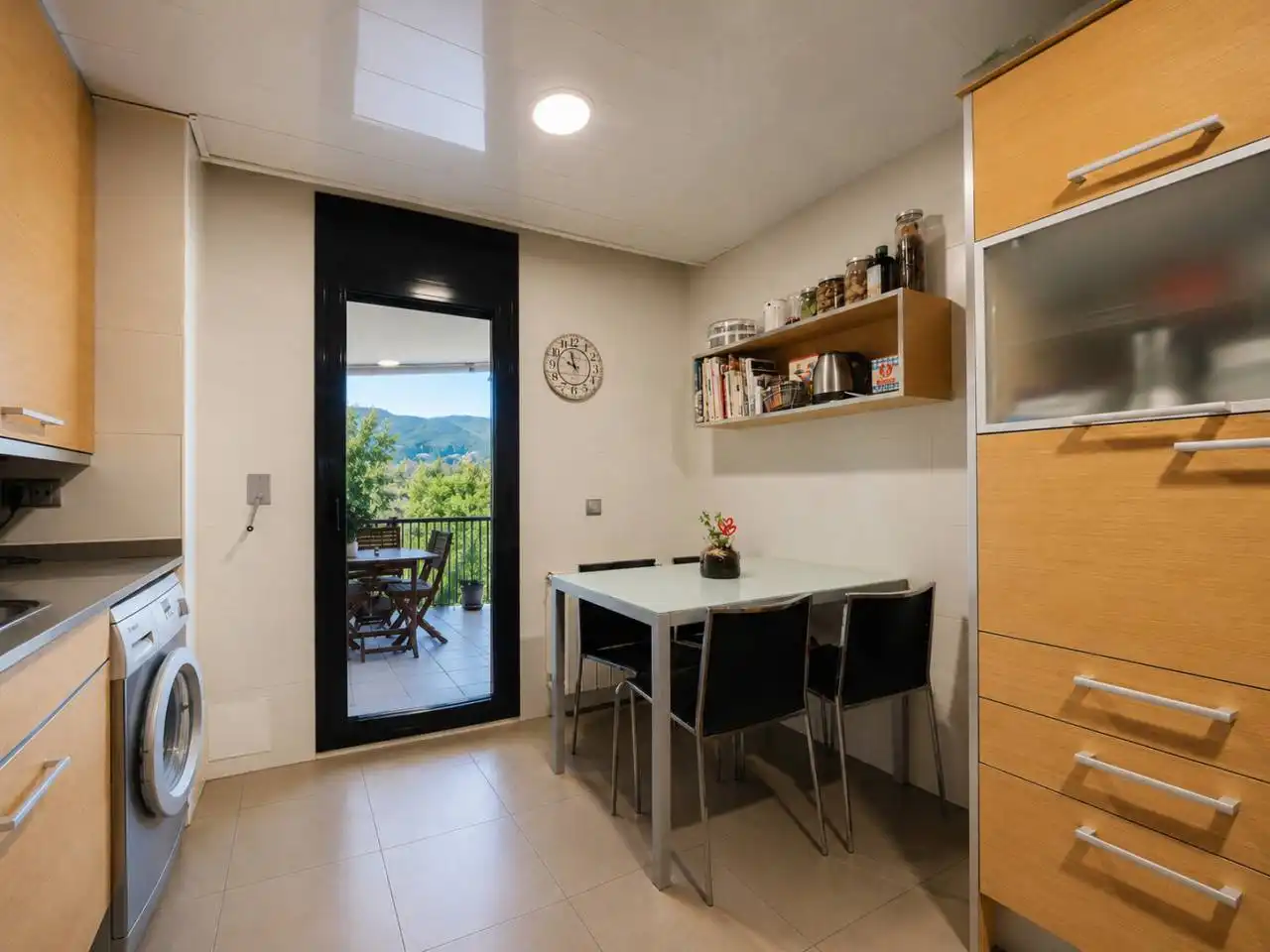 Flat with terrace for sale in Calle Federica Montseny, imagen 11