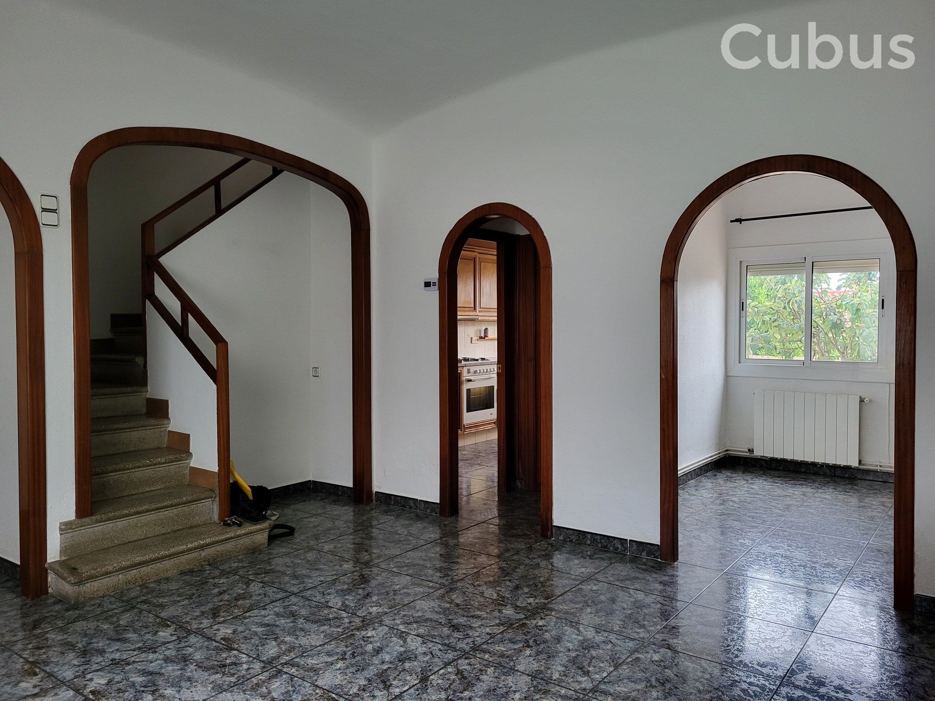Casa adosada en venta en Olot con Terraza y Balcón