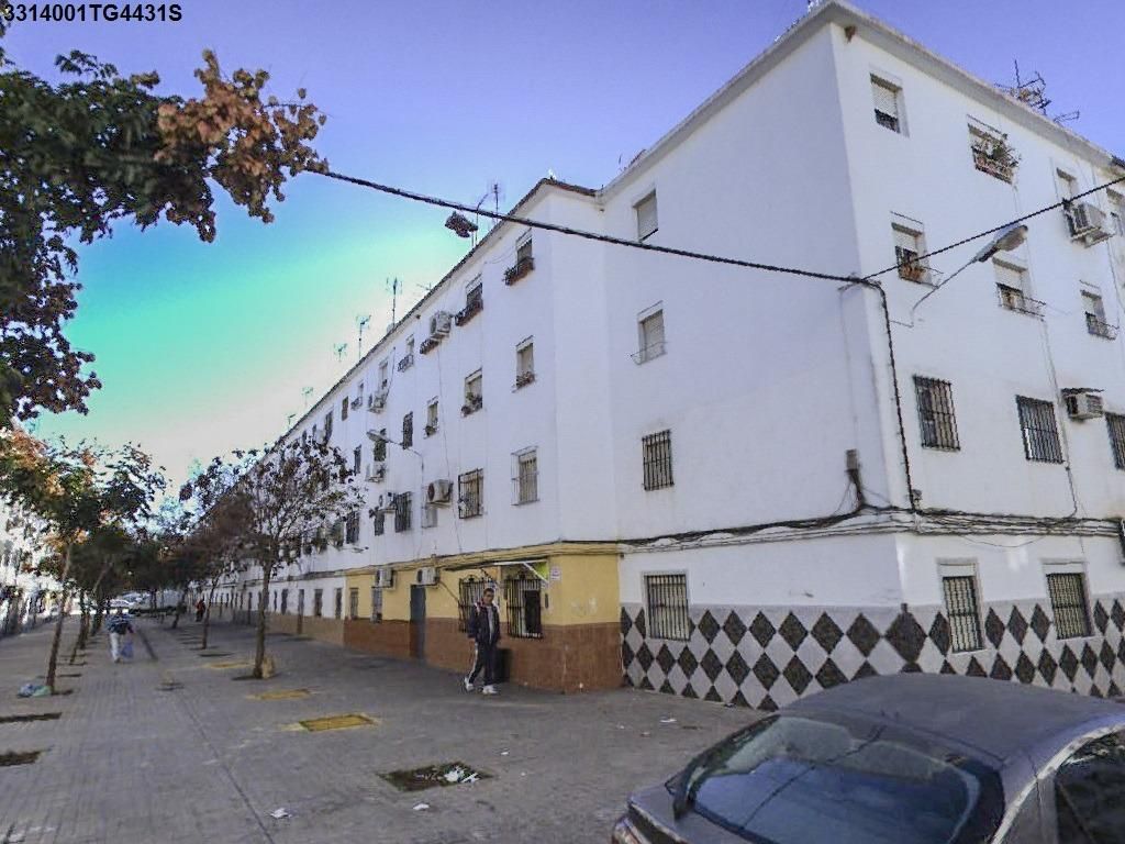 Exterior view of Flat for sale in  Sevilla Capital