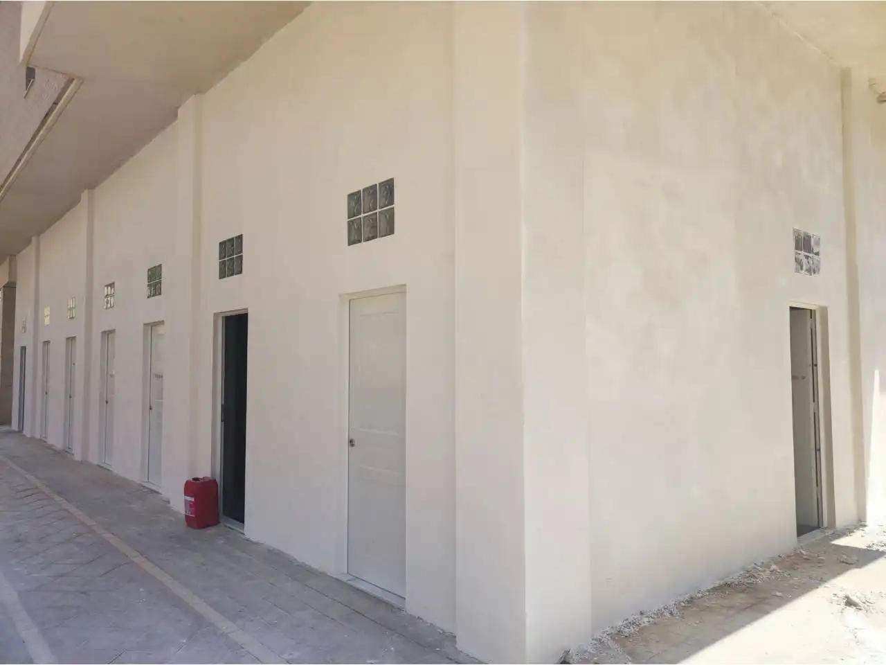 Local comercial en venda a Avenida Bahía de Almería, imagen 3