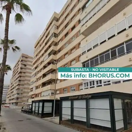 Vista exterior de Pis en venda en Cádiz amb Piscina