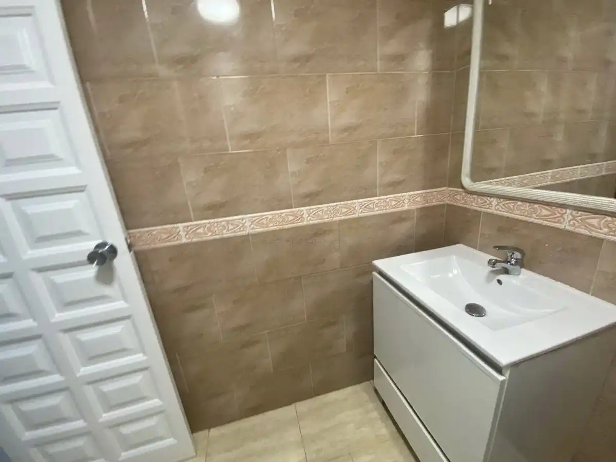 Wohnung zur Miete in Manantiales - Estación de Autobuses