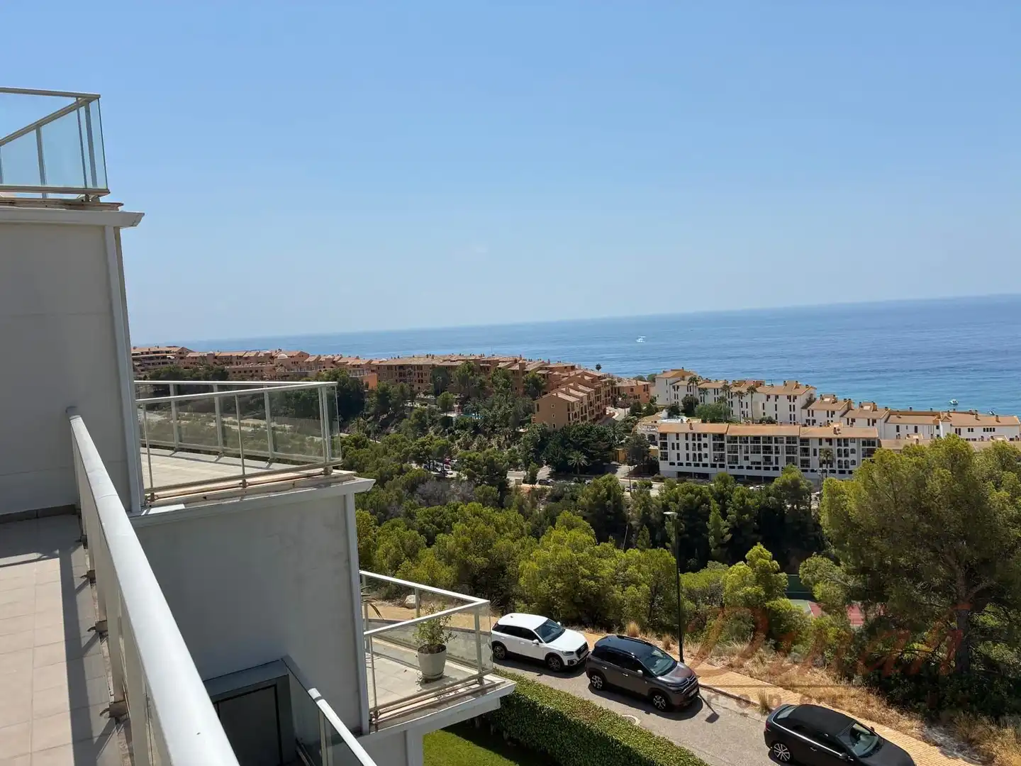 Apartament amb piscina de lloguer a babord