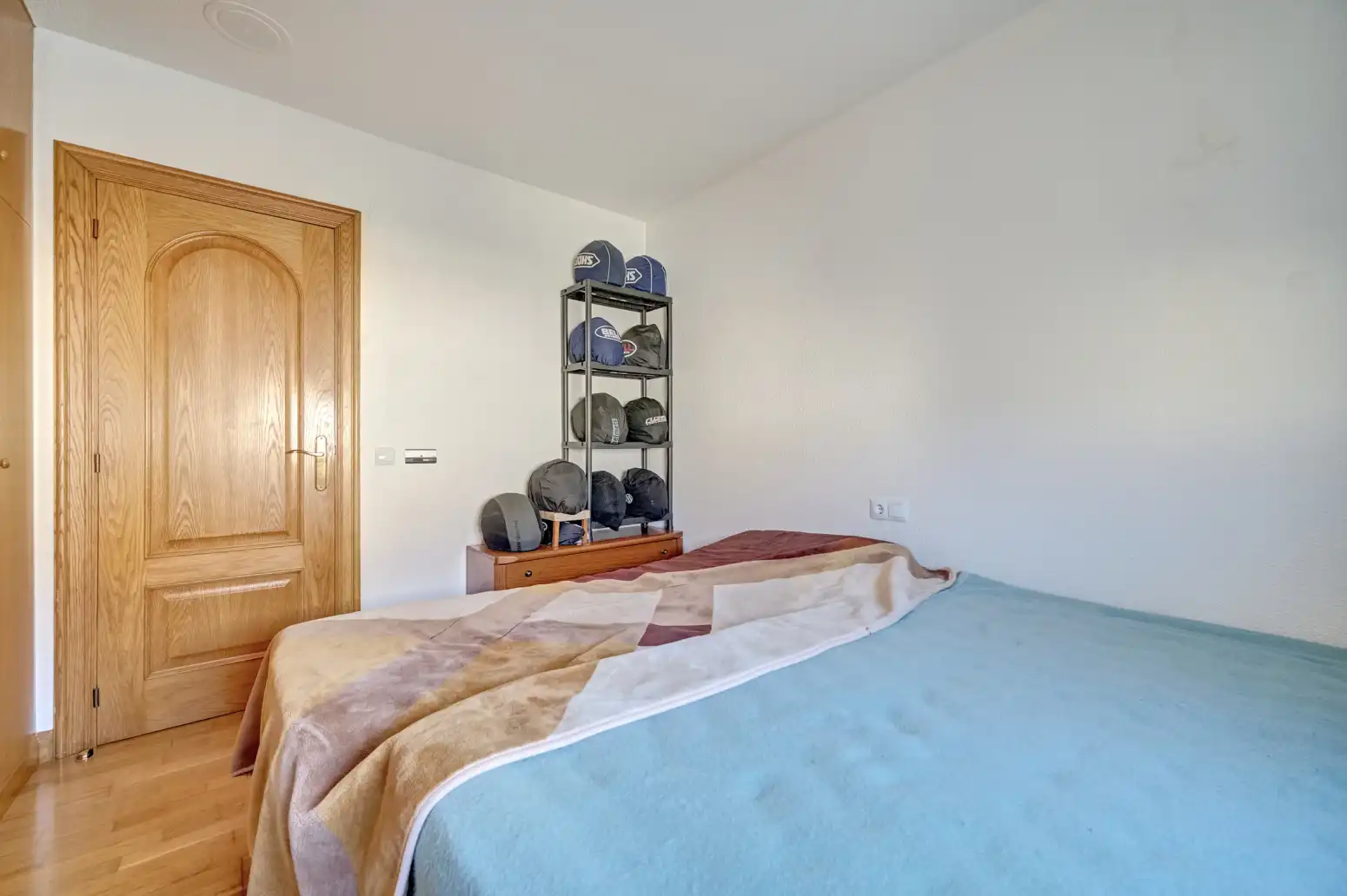Schlafzimmer von Wohnung zum Verkauf in  Pamplona / Iruña mit Parkett, Terrasse und Abstellraum
