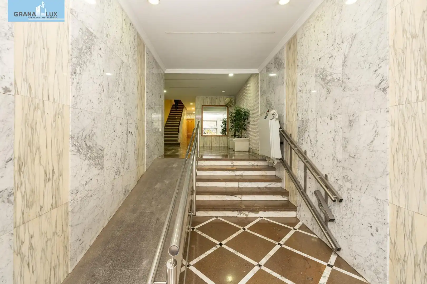Flat with terrace for sale in Camino de Ronda, imagen 3