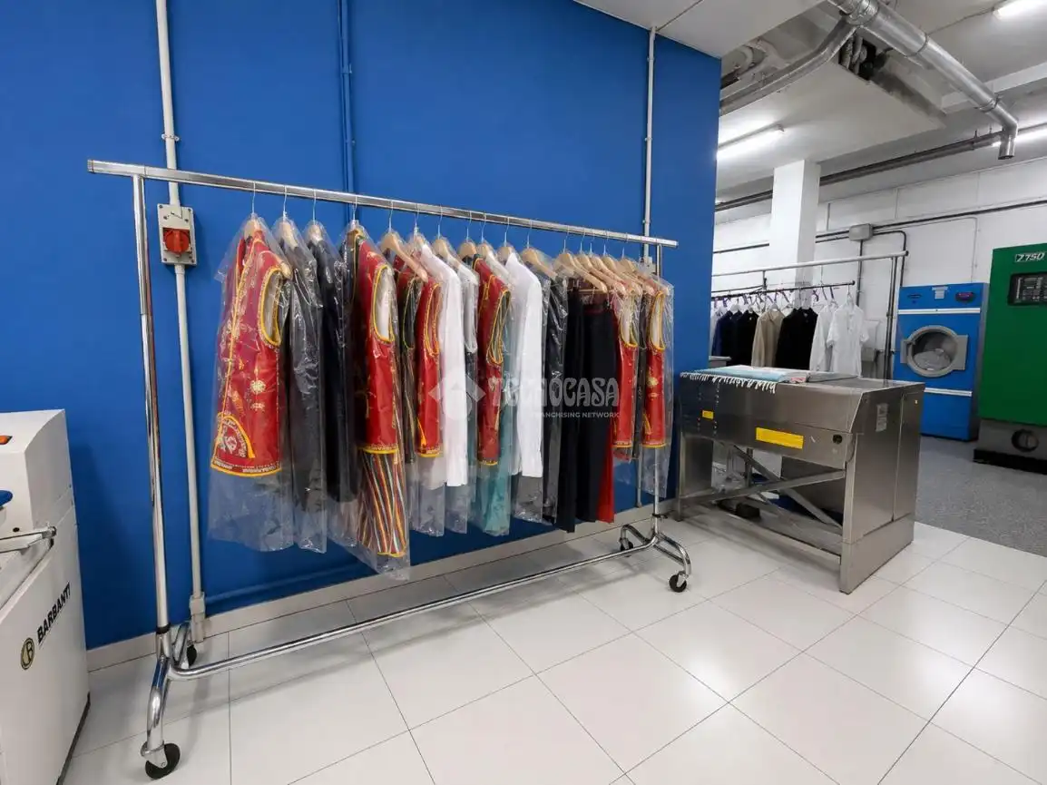 Gewerbefläche zum Verkauf in Av Sor Soledad Cobian, imagen 8