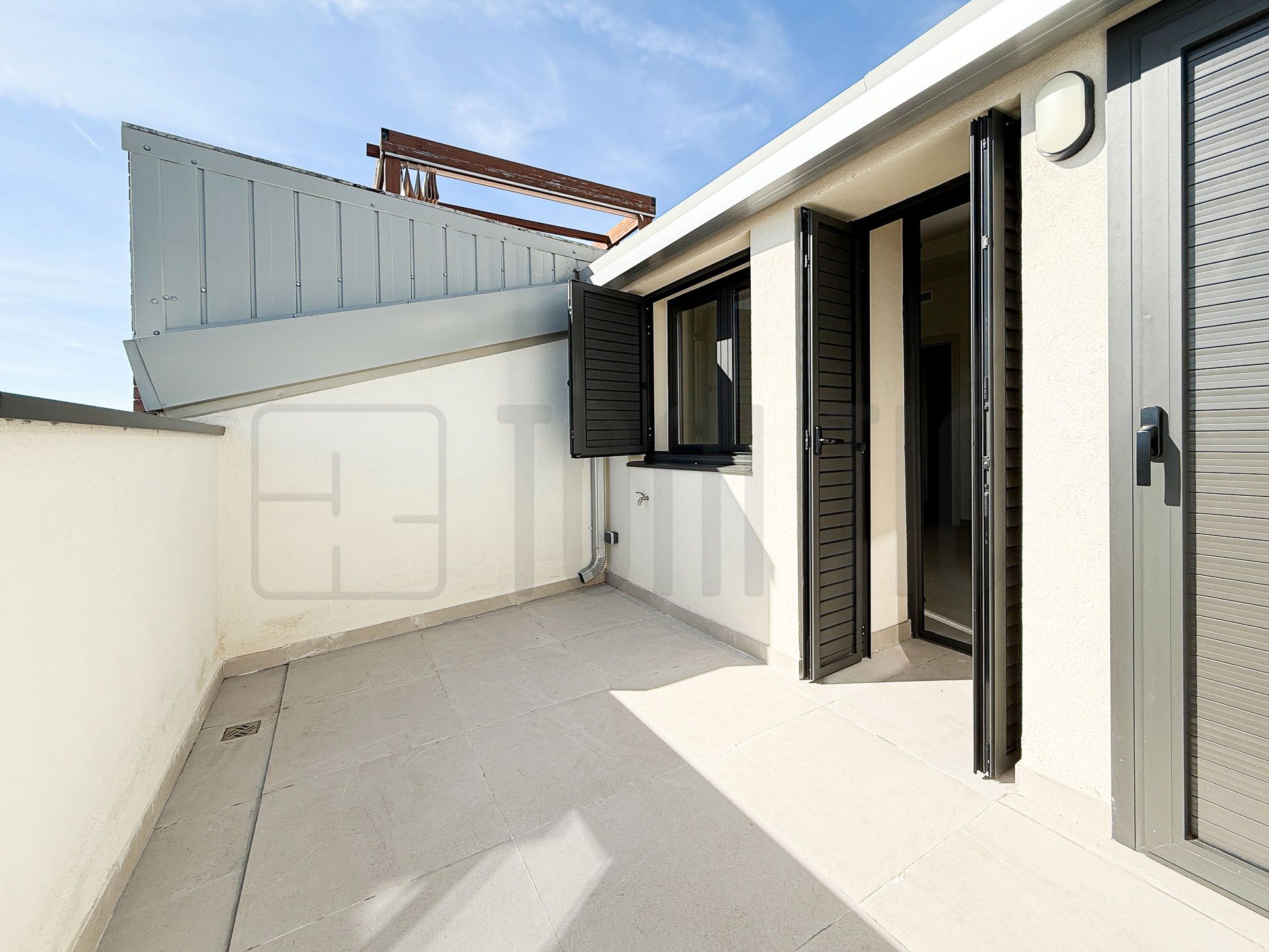 Terrace of Duplex for sale in Sabadell  with Air Conditioner, Heating and Oven