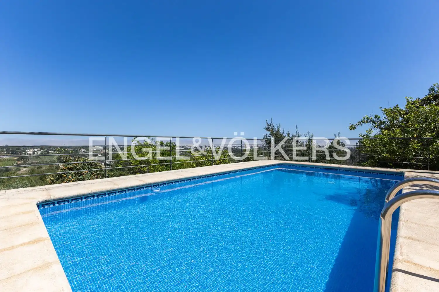Piscina de Casa o chalet en venta en Dénia con Calefacción y Jardín privado