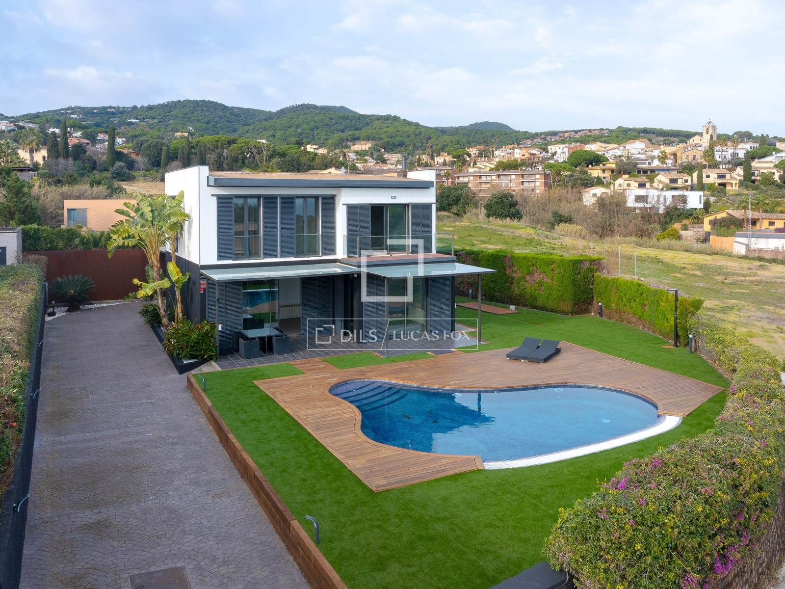 Vista exterior de Casa o chalet en venta en Sant Vicenç de Montalt con Aire acondicionado, Calefacción y Jardín privado