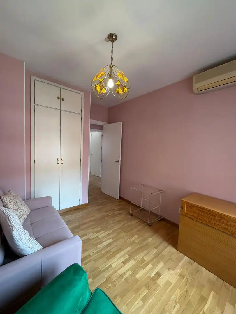 Habitación de Piso de alquiler en Madrid con Aire acondicionado, Calefacción y Parquet