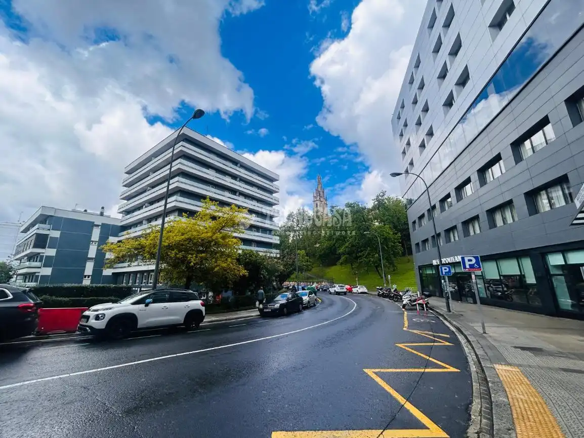 Exterior view of Garage for sale in Bilbao 