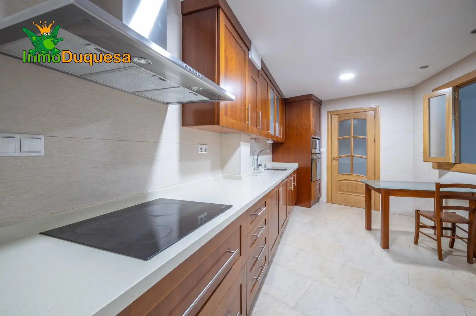 Kitchen of Flat for sale in Granada  with Air Conditioner and Heating