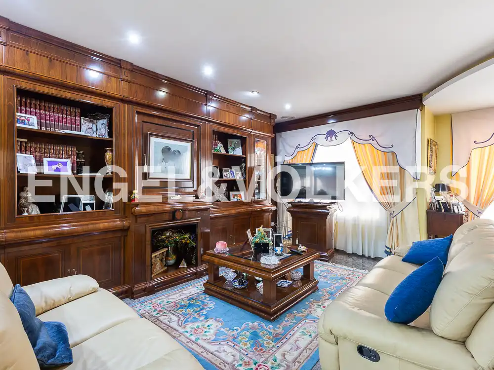 Sala d'estar de Casa o xalet en venda en Aldaia amb Aire condicionat, Calefacció i Jardí privat