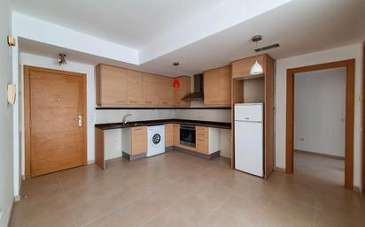 Kitchen of Flat for sale in  Valencia Capital  with Air Conditioner and Oven