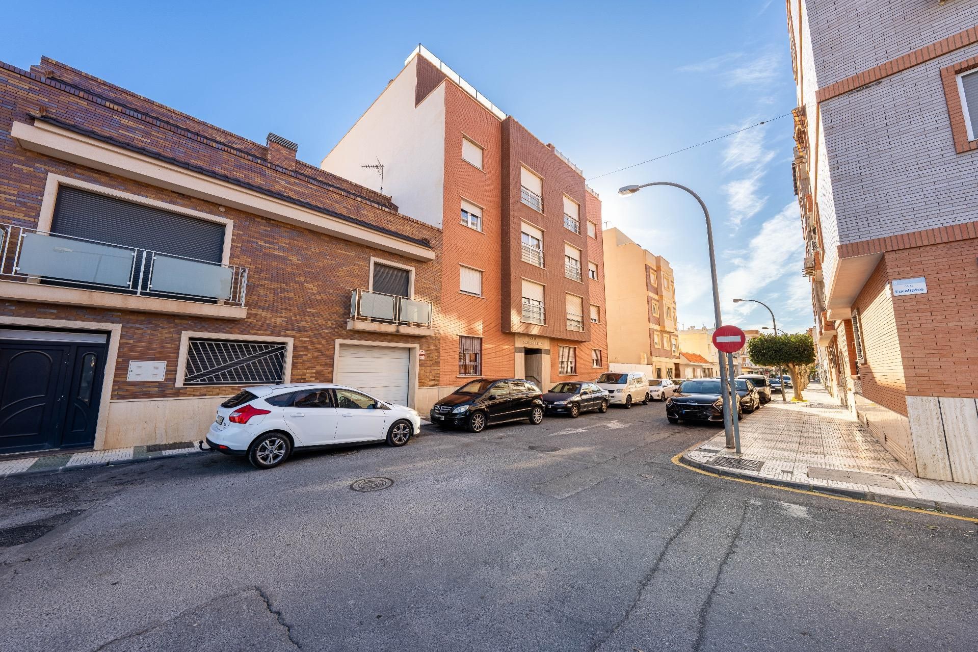 Exterior view of Attic for rent in Roquetas de Mar  with Terrace and Furnished