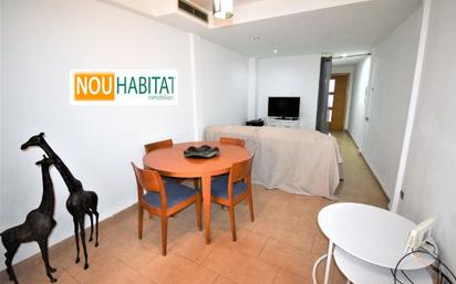 Sala d'estar de Casa o xalet en venda en Montserrat amb Balcó