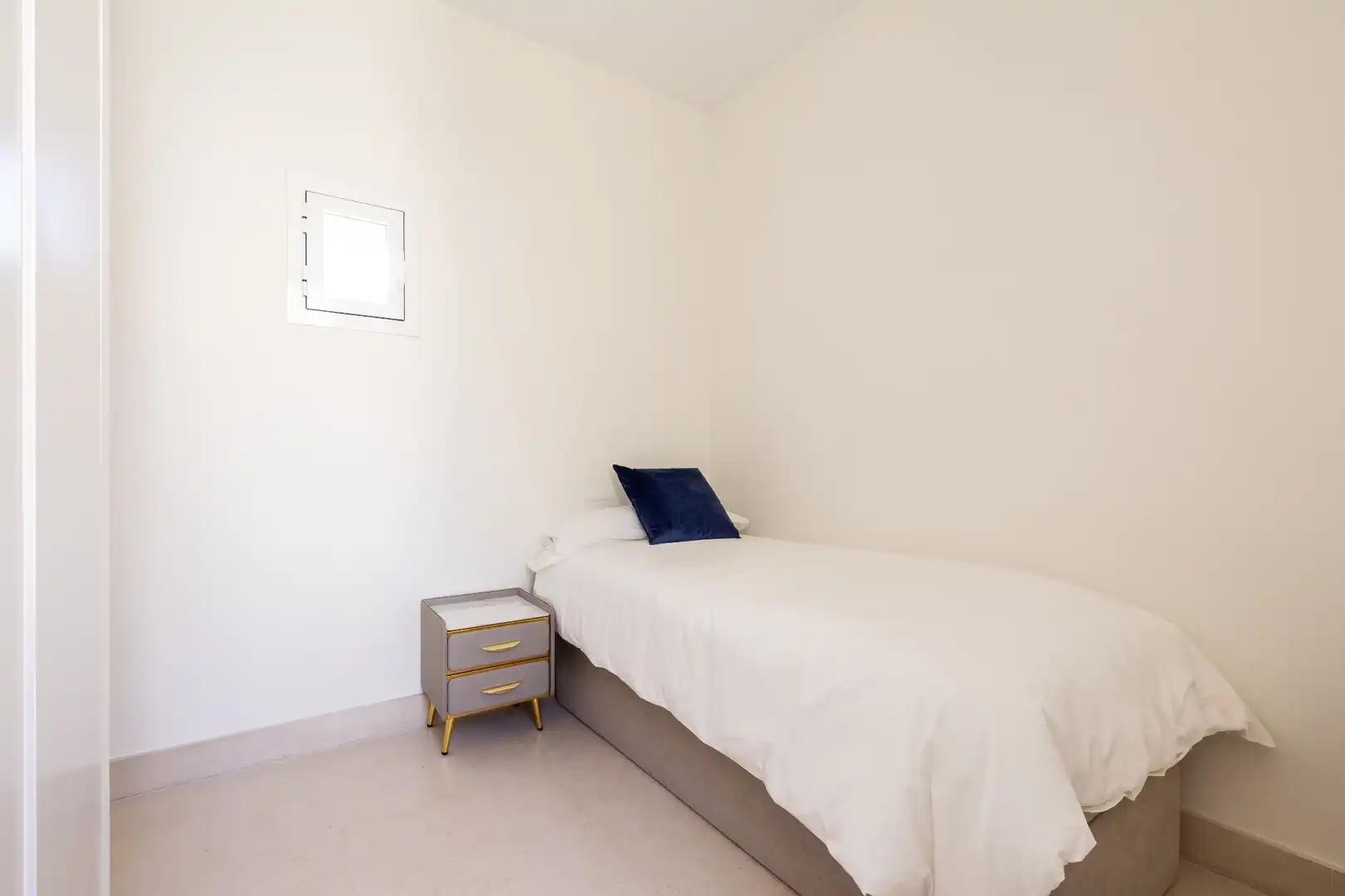 Bedroom of Attic for rent in Madrid  with Air Conditioner, Heating and Terrace