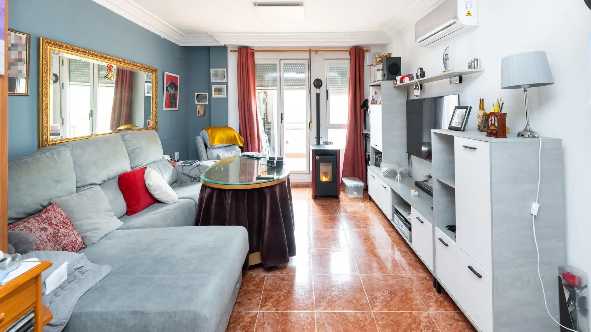 Sala d'estar de Casa adosada en venda en Cenes de la Vega amb Calefacció i Terrassa