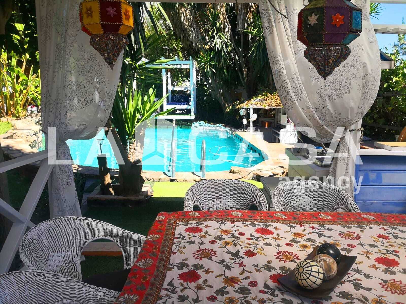 Jardí de Casa o xalet en venda en Montequinto amb Aire condicionat i Terrassa