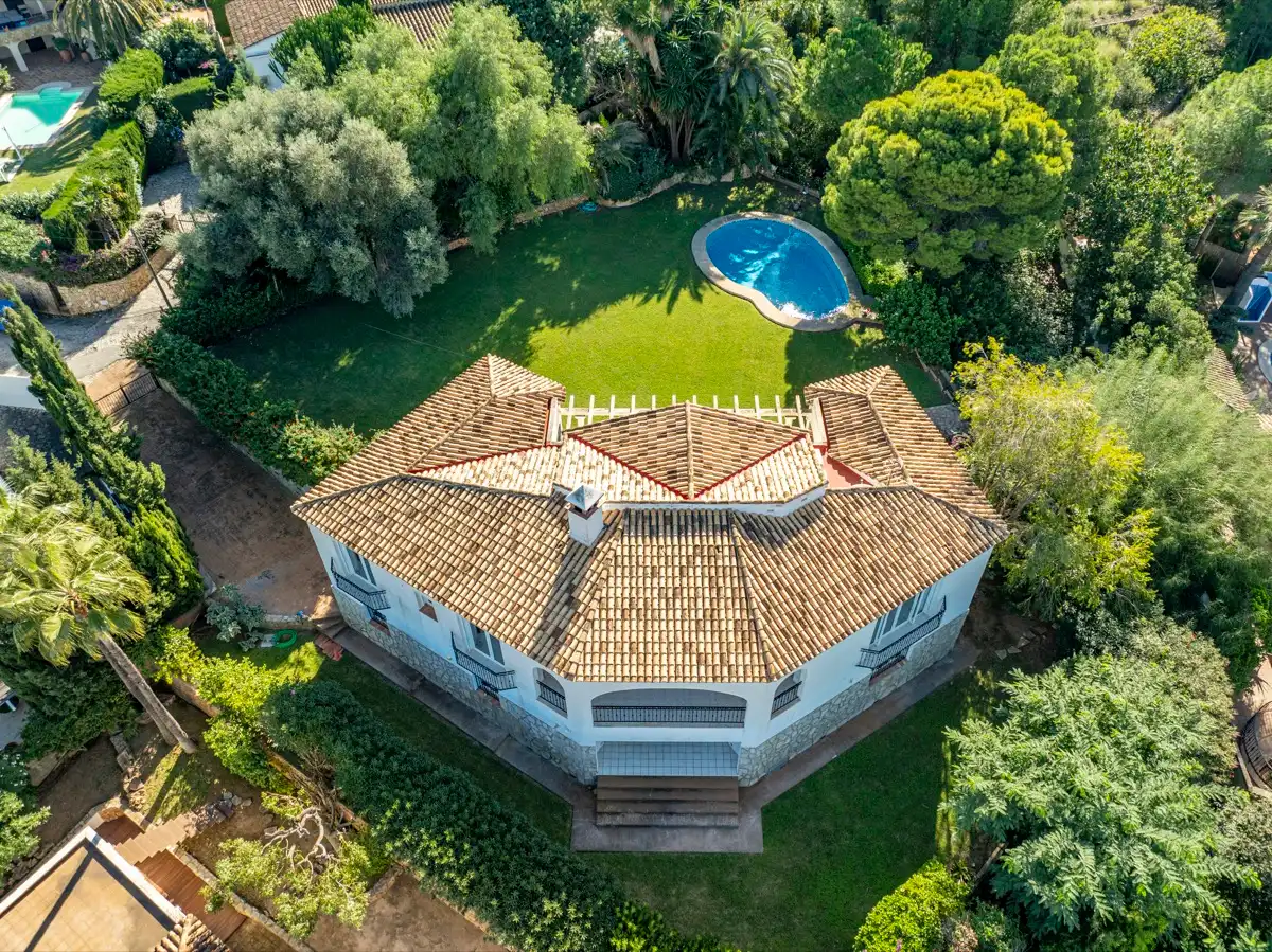 Chalet con piscina en venta en El Montgó, imagen 2